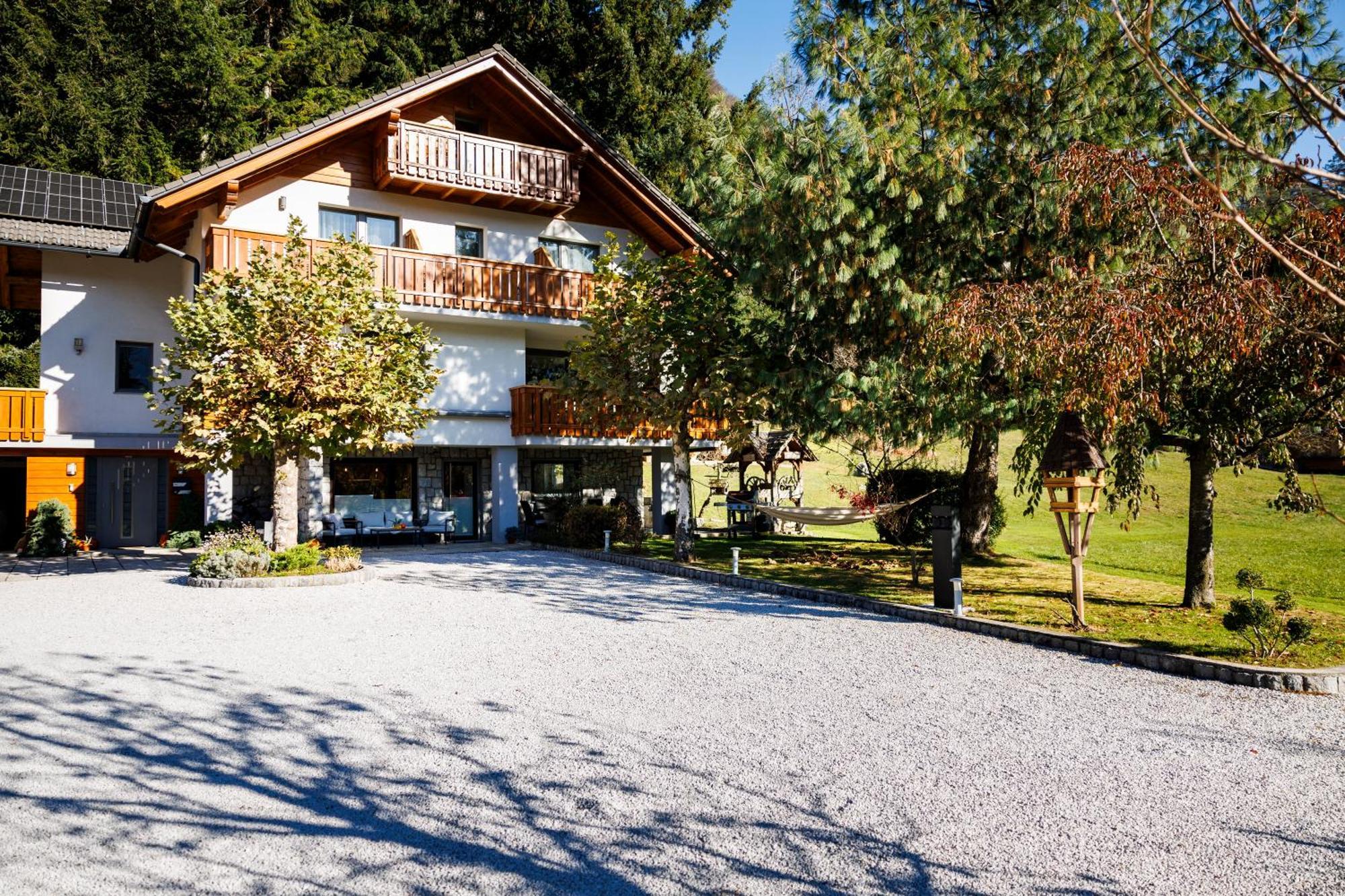 Vila Slavc, Cosy Apartment Near The Lake Блед Екстериор снимка
